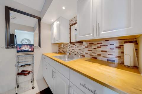 15610 NE 6th Ave 34C, Miami FL - photo 11 of 35