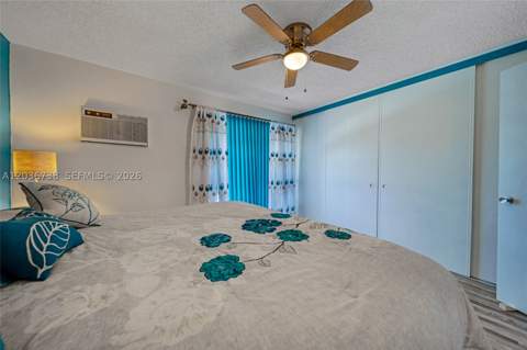 15610 NE 6th Ave 34C, Miami FL - photo 14 of 35