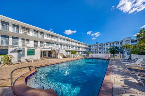 15610 NE 6th Ave 34C, Miami FL - photo 17 of 35