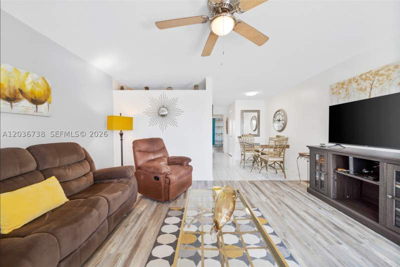 1 bedroom StockCooperative at 15610 NE 6th Ave 34C, Golden Towers Co-Op, Miami — photo 5
