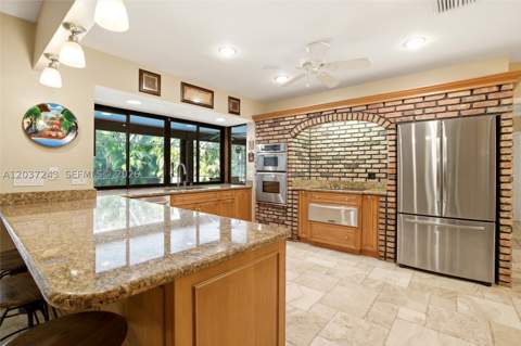 7880 SW 180th Ter, Palmetto Bay FL - photo 10 of 40