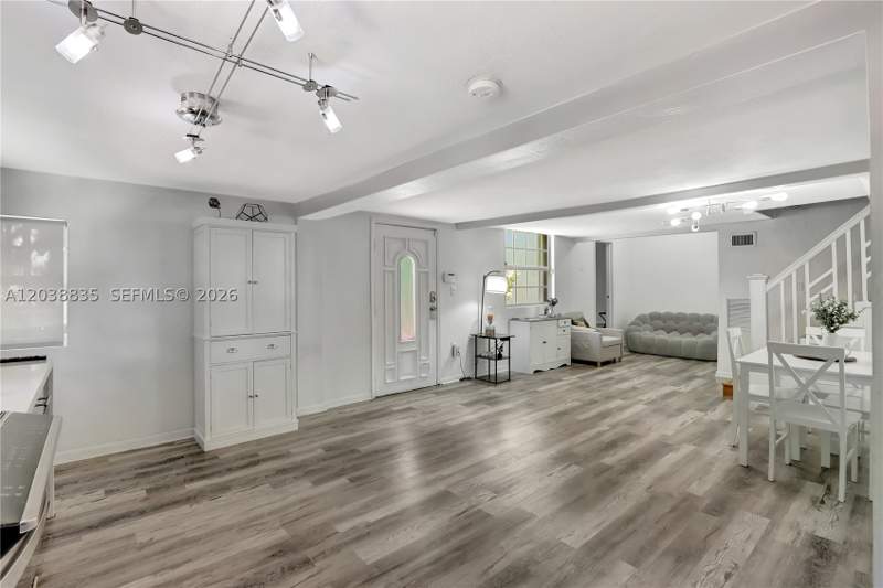 3 bedroom SingleFamilyResidence at 3375 SW 29th Ter, Pomelo Park, Miami — photo 3