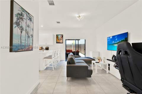 11815 SW 247th Ter, Homestead FL - photo 10 of 43