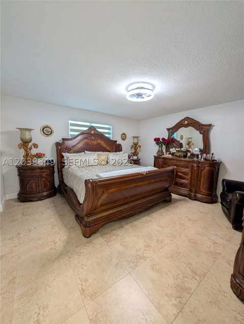 8275 NW 186th St 801, Hialeah FL - photo 11 of 39