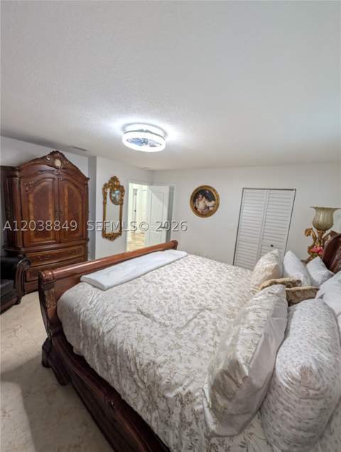 8275 NW 186th St 801, Hialeah FL - photo 7 of 39