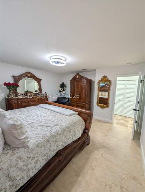 8275 NW 186th St 801, Hialeah FL - photo 9 of 39