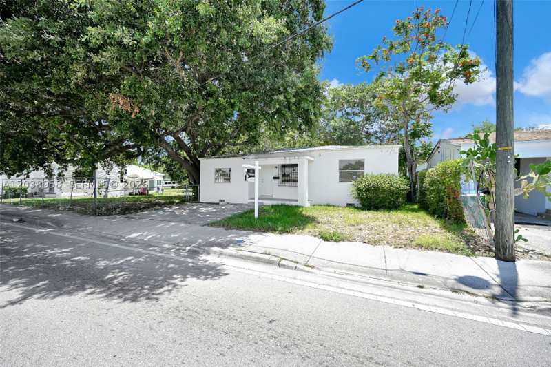 3 bedroom SingleFamilyResidence at 5511 NW 12th Ave, Fulford Park, Miami — photo 1