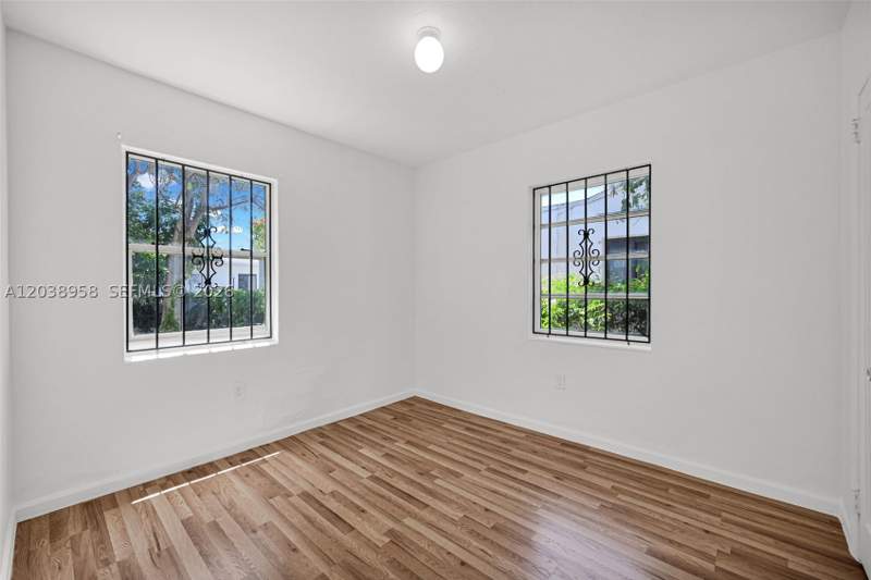 3 bedroom SingleFamilyResidence at 5511 NW 12th Ave, Fulford Park, Miami — photo 5
