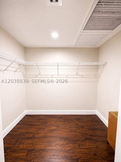 20005 NE 3rd Ct 8, Miami FL - photo 9 of 11