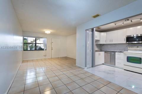 12940 SW 64th Ln 312-3, Miami FL - photo 9 of 17