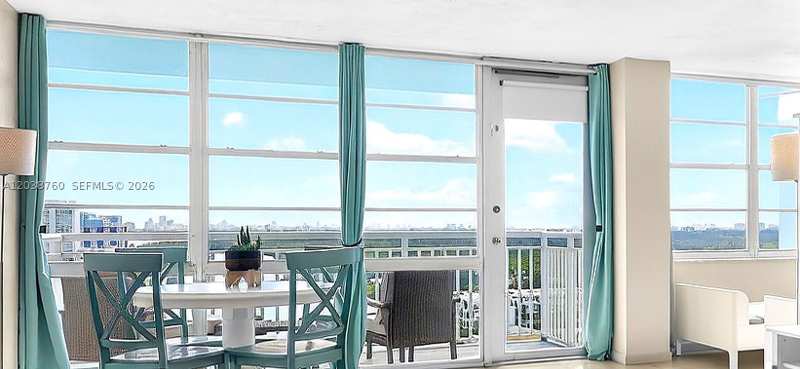 1 bedroom Condominium at 301 174th St 1905 + Den, Winston Towers 500 Condo, Sunny Isles Beach — photo 1