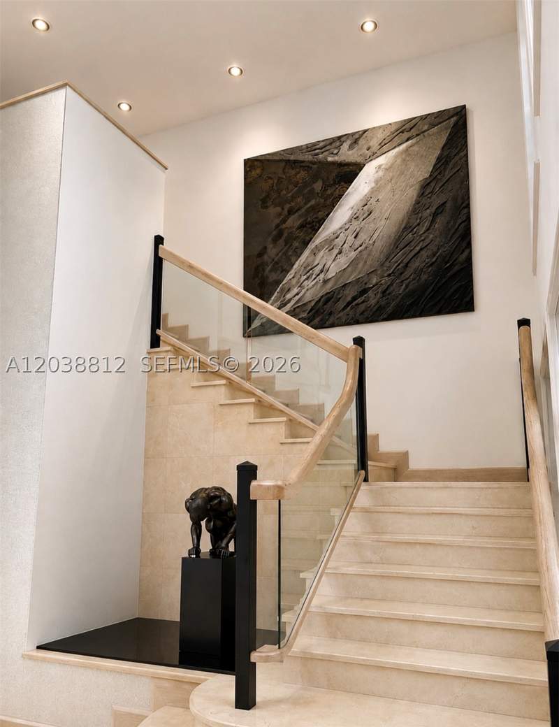 7 bedroom SingleFamilyResidence at 10395 SW 67th Ave, Pinecrest Lake Estates Re, Pinecrest — photo 5