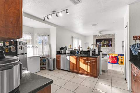 1760 NE 36th Ave, Homestead FL - photo 13 of 49