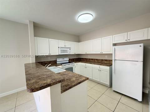 1720 NE 33rd Ave 102-5, Homestead FL - photo 9 of 30
