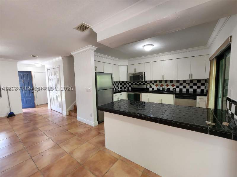 3 bedroom Townhouse at 15561 SW 110th Ter, La Maison At The Hammocks, Miami — photo 4