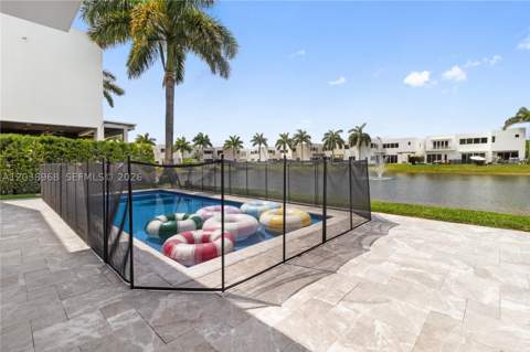 10261 NW 74th Ter, Doral FL - photo 20 of 43