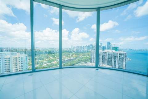 175 SE 25th Rd 2704, Miami FL - photo 10 of 26