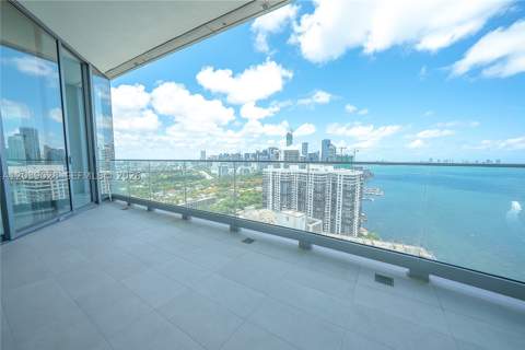 175 SE 25th Rd 2704, Miami FL - photo 14 of 26