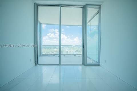 175 SE 25th Rd 2703, Miami FL - photo 21 of 24