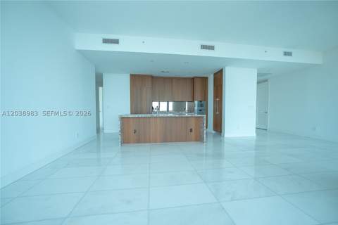 175 SE 25th Rd 2703, Miami FL - photo 9 of 24