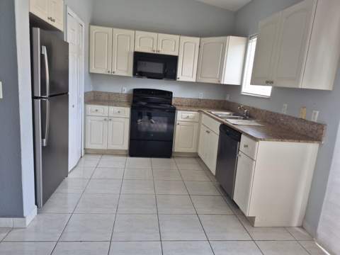 7211 NW 174th Terrace 203, Hialeah FL - photo 10 of 16