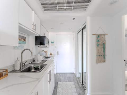 19201 Collins Avenue 1038, Sunny Isles Beach FL - photo 10 of 17