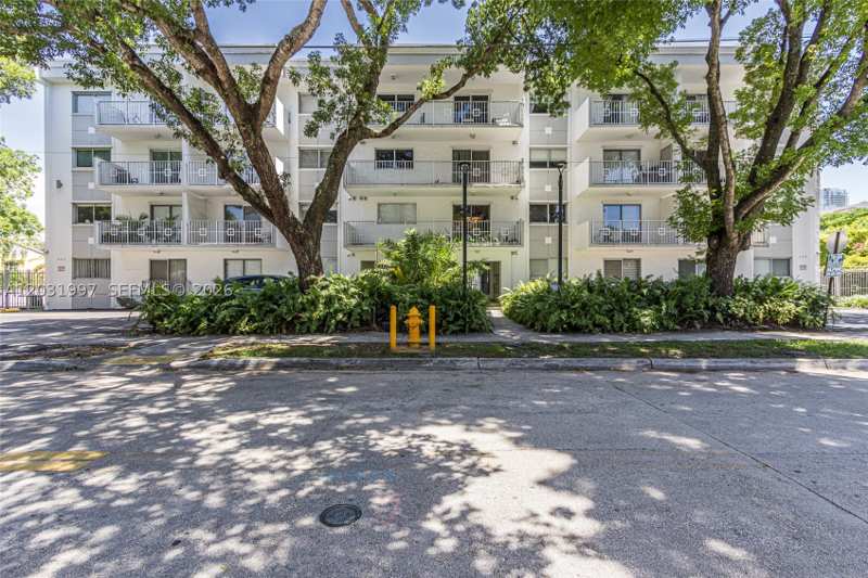 1 bedroom Condominium at 445 SW 11th St 102, Brickell West Condo, Miami — photo 1