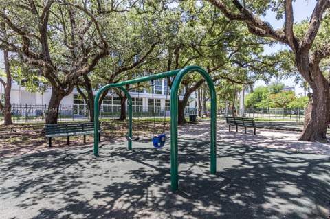 445 SW 11th St 102, Miami FL - photo 24 of 28