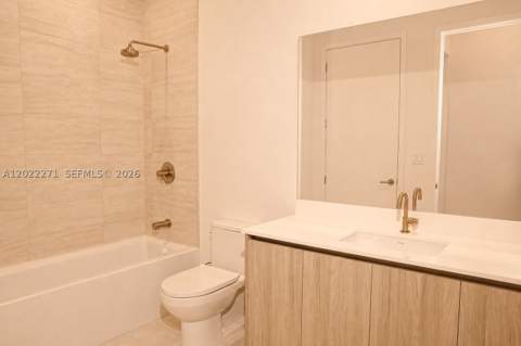 77 SE 5 St Uph03, Miami FL - photo 11 of 44