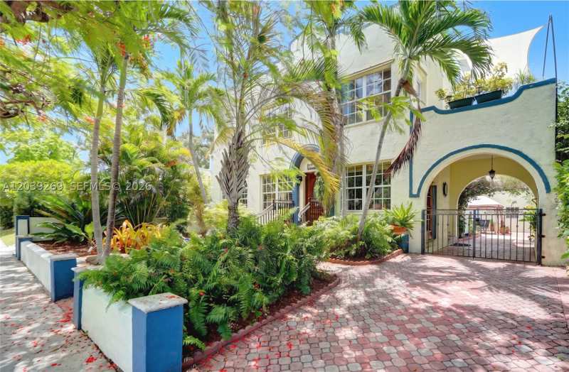 4 bedroom SingleFamilyResidence at 1642 SW 12th St, Shenandoah, Miami — photo 1