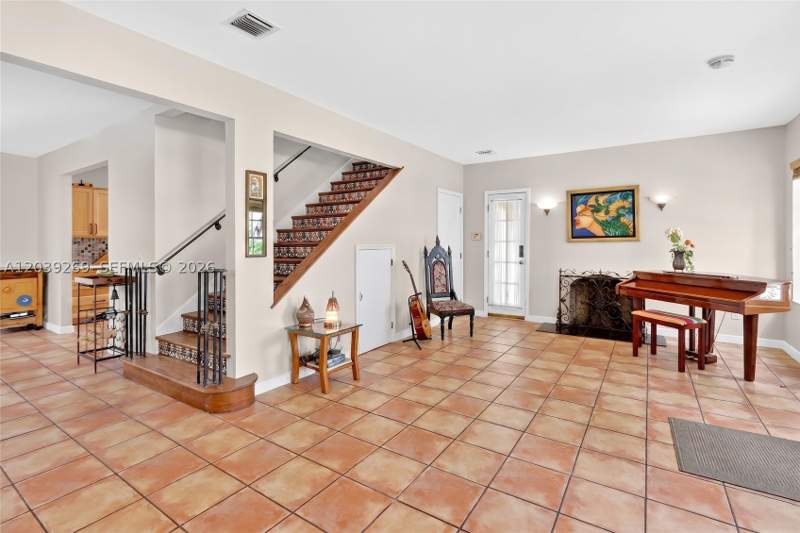 4 bedroom SingleFamilyResidence at 1642 SW 12th St, Shenandoah, Miami — photo 2