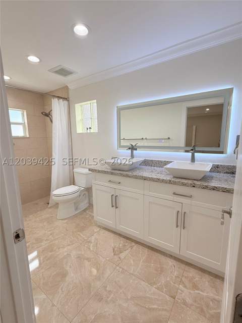 19331 NW 57th Ct, Miami FL - photo 13 of 38