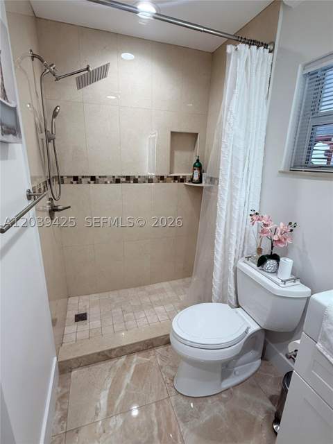 19331 NW 57th Ct, Miami FL - photo 17 of 38
