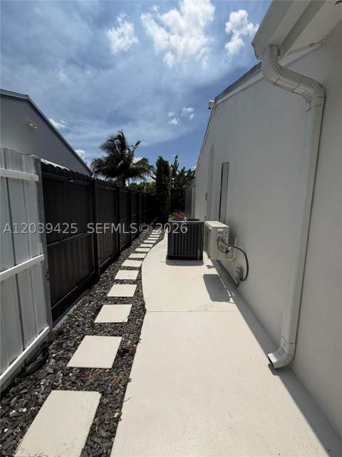 19331 NW 57th Ct, Miami FL - photo 21 of 38