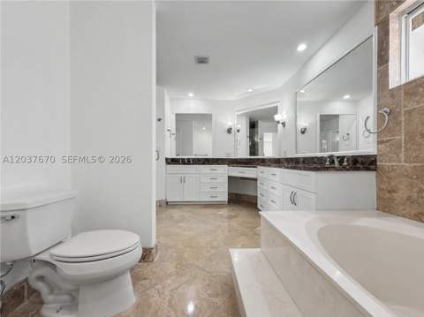 4725 NW 104th Ave, Doral FL - photo 15 of 30