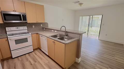22721 SW 88th Pl 9-19, Cutler Bay FL - photo 6 of 51