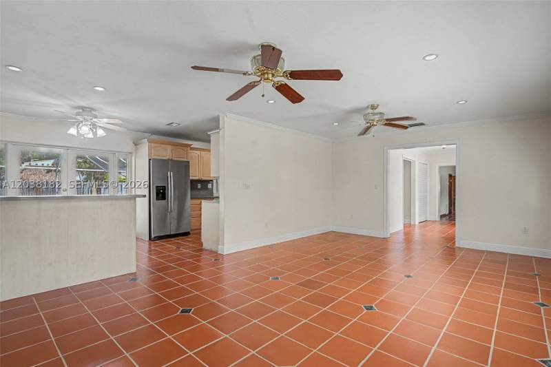 4 bedroom SingleFamilyResidence at 16842 SW 79 Place, Charlotte Ests, Palmetto Bay — photo 3