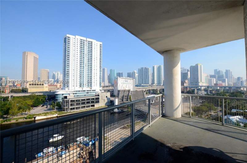 2 bedroom Condominium at 10 SW South River Dr 801, Neo Condo, Miami — photo 5
