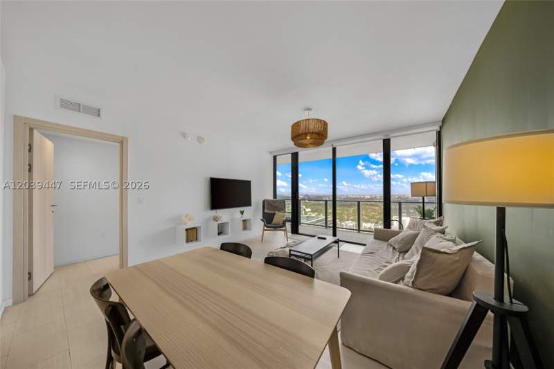 1 bedroom Condominium at 1000 Brickell Plz 4704, Brickell Flatiron, Miami — photo 5
