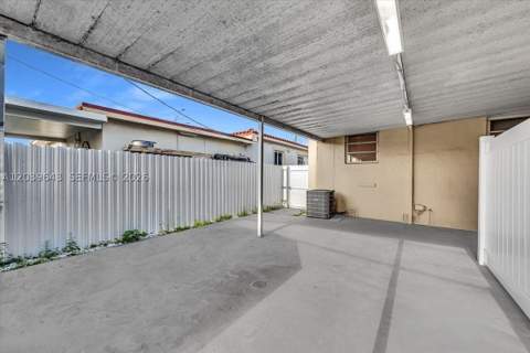 4719 E 8th Ct, Hialeah FL - photo 23 of 34