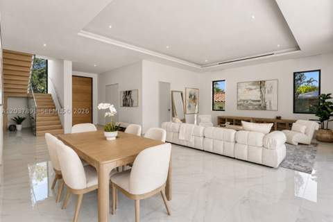 4430 Nautilus Dr, Miami Beach FL - photo 8 of 40