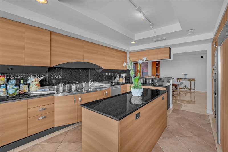 3 bedroom Condominium at 19955 NE 38th Ct 2204, Towers Of Porto Vita-Sout, Aventura — photo 1