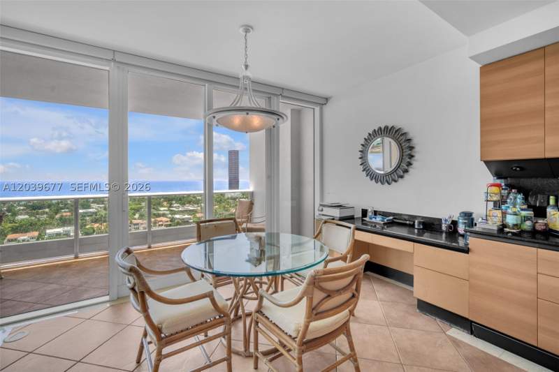 3 bedroom Condominium at 19955 NE 38th Ct 2204, Towers Of Porto Vita-Sout, Aventura — photo 2