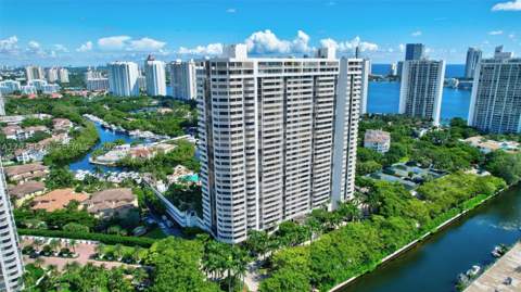 2000 Island Blvd 308, Aventura FL - photo 9 of 15