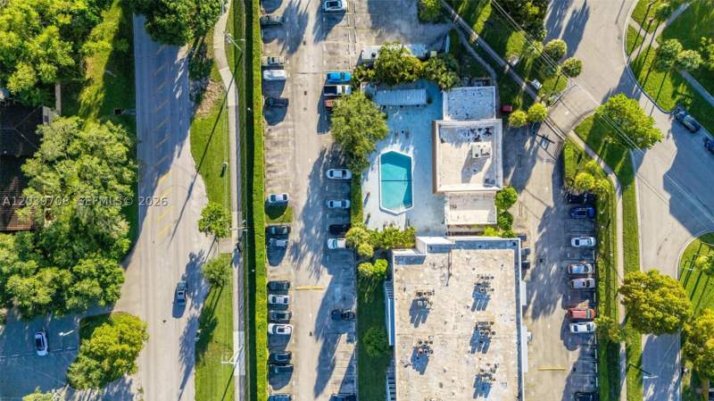 1 bedroom Condominium at 16851 NE 23rd Ave A308, Woodside Apts Condo, North Miami Beach — photo 3