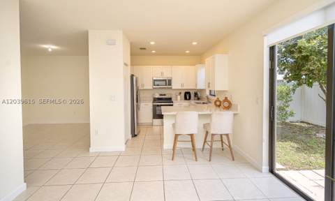 11064 W 33rd Way, Hialeah FL - photo 16 of 93