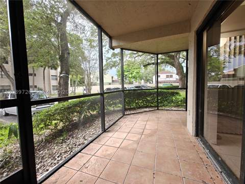 601 Ives Dairy Rd 101-8, Miami FL - photo 10 of 47