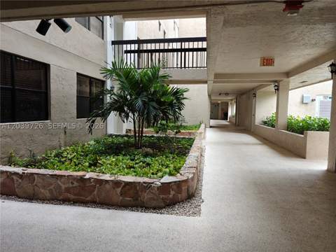 601 Ives Dairy Rd 101-8, Miami FL - photo 15 of 47