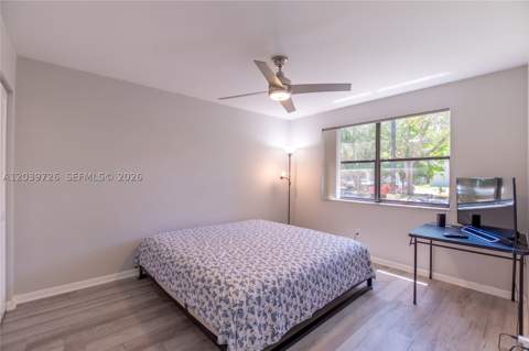 601 Ives Dairy Rd 101-8, Miami FL - photo 23 of 47