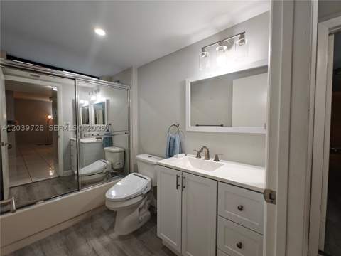 601 Ives Dairy Rd 101-8, Miami FL - photo 9 of 47